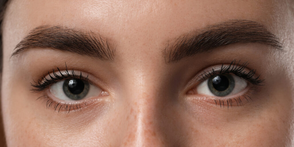 Giá triệt lông mày bao nhiêu? Bảng giá mới nhất 2025 8 Ưu điểm và nhược điểm khi triệt lông mày vĩnh viễn